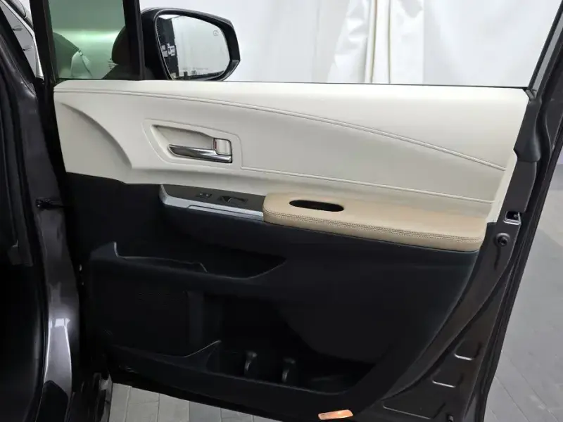 2021 Toyota Sienna с пробегом 77 917 км