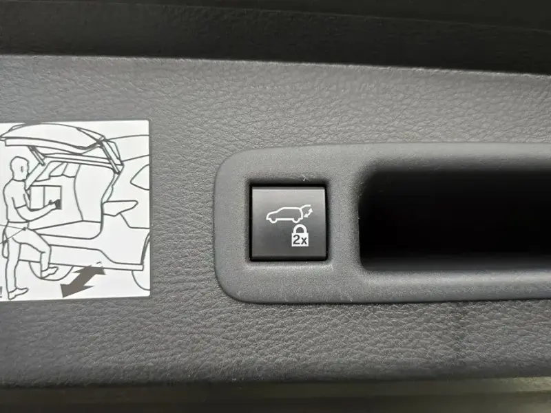 2021 Toyota Sienna с пробегом 77 917 км