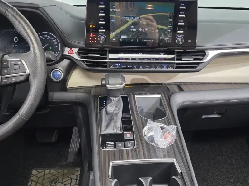 2022 Toyota Sienna с пробегом 73 192 км