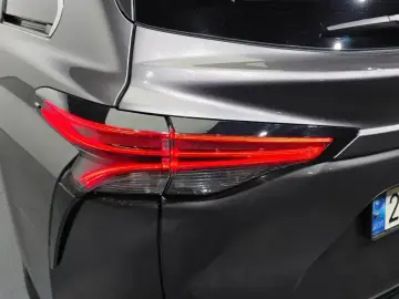 2022 Toyota Sienna с пробегом 73 192 км