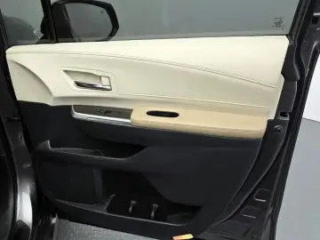 2022 Toyota Sienna с пробегом 73 192 км
