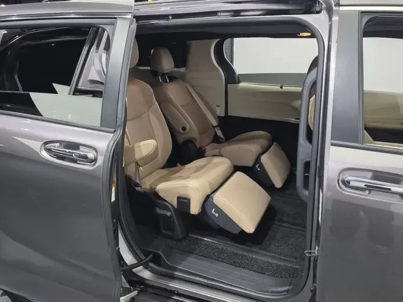 2022 Toyota Sienna с пробегом 73 192 км