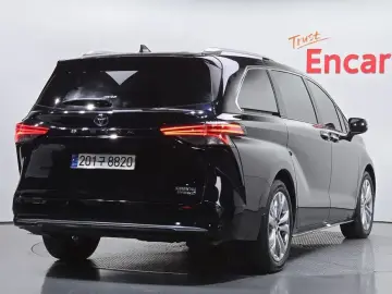 2022 Toyota Sienna с пробегом 70 164 км