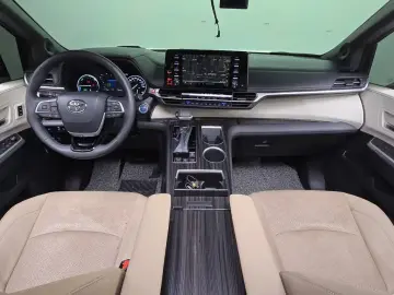 2022 Toyota Sienna с пробегом 70 164 км