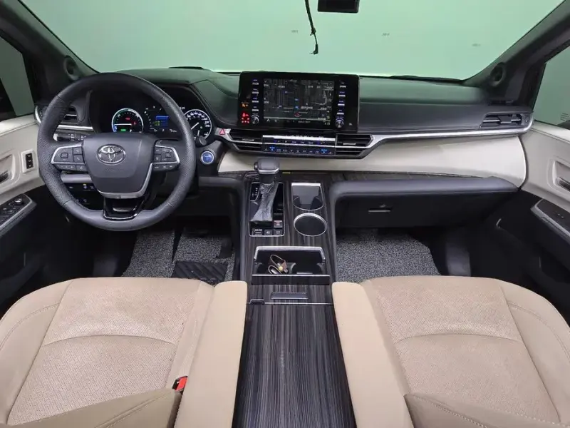 2022 Toyota Sienna с пробегом 70 164 км