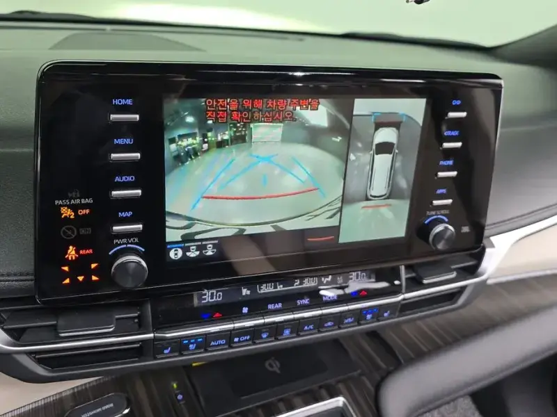 2022 Toyota Sienna с пробегом 70 164 км
