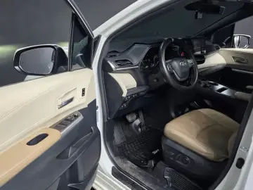 2021 Toyota Sienna с пробегом 246 165 км
