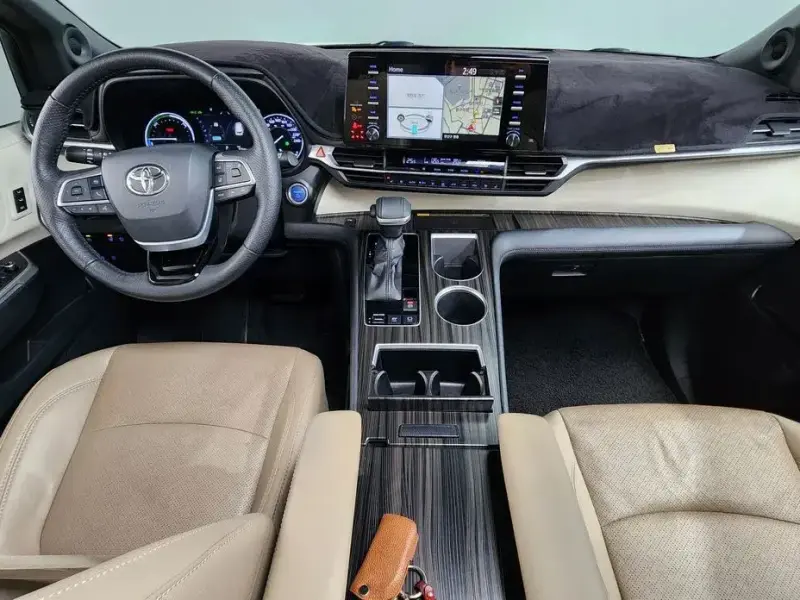 2021 Toyota Sienna с пробегом 97 934 км
