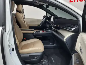 2021 Toyota Sienna с пробегом 97 934 км