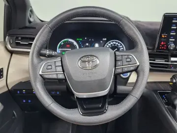 2021 Toyota Sienna с пробегом 97 934 км
