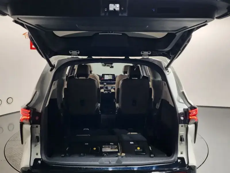 2021 Toyota Sienna с пробегом 97 934 км