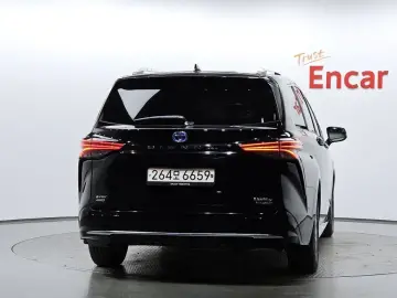 2021 Toyota Sienna с пробегом 115 079 км