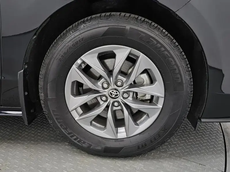 2021 Toyota Sienna с пробегом 115 079 км