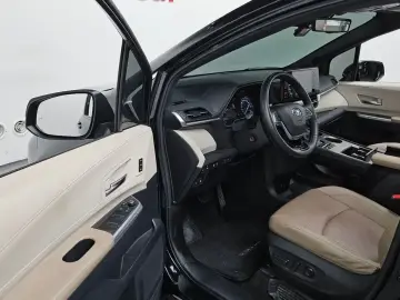 2021 Toyota Sienna с пробегом 115 079 км