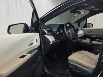 2021 Toyota Sienna с пробегом 54 792 км