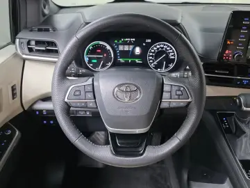 2021 Toyota Sienna с пробегом 54 792 км