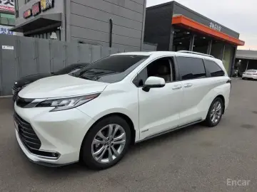 2021 Toyota Sienna с пробегом 123 418 км