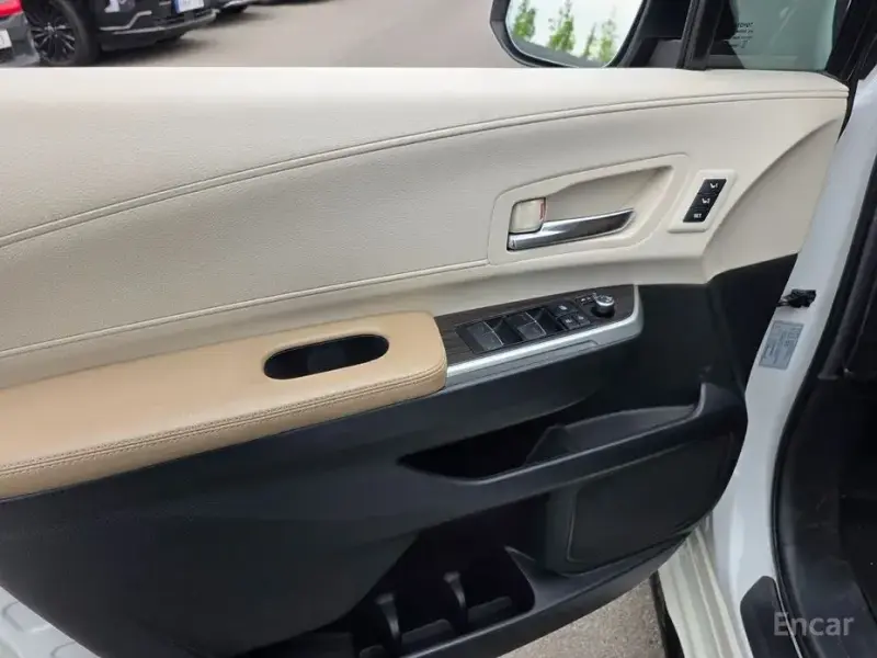 2021 Toyota Sienna с пробегом 123 418 км