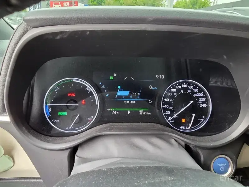 2021 Toyota Sienna с пробегом 123 418 км