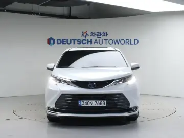 2023 Toyota Sienna с пробегом 17 178 км