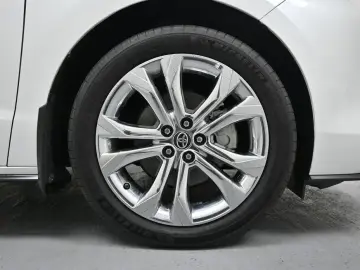 2023 Toyota Sienna с пробегом 17 178 км