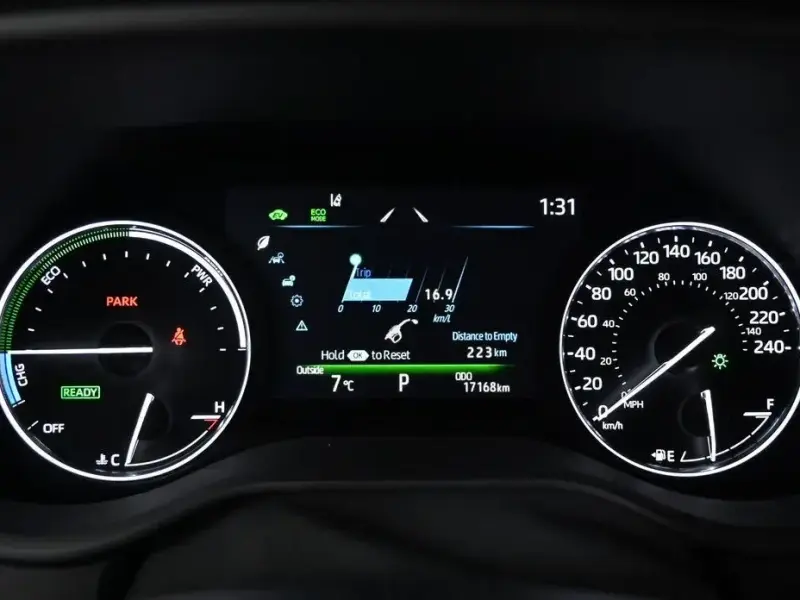 2023 Toyota Sienna с пробегом 17 178 км