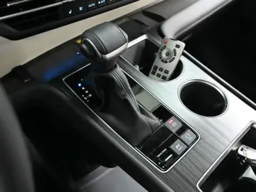 2023 Toyota Sienna с пробегом 17 178 км