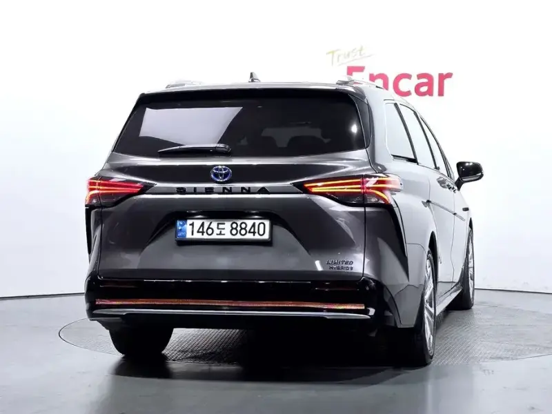 2021 Toyota Sienna с пробегом 39 526 км