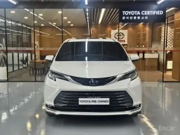 2021 Toyota Sienna с пробегом 116 289 км