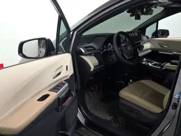 2021 Toyota Sienna с пробегом 39 526 км
