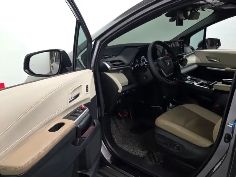 2021 Toyota Sienna с пробегом 39 526 км