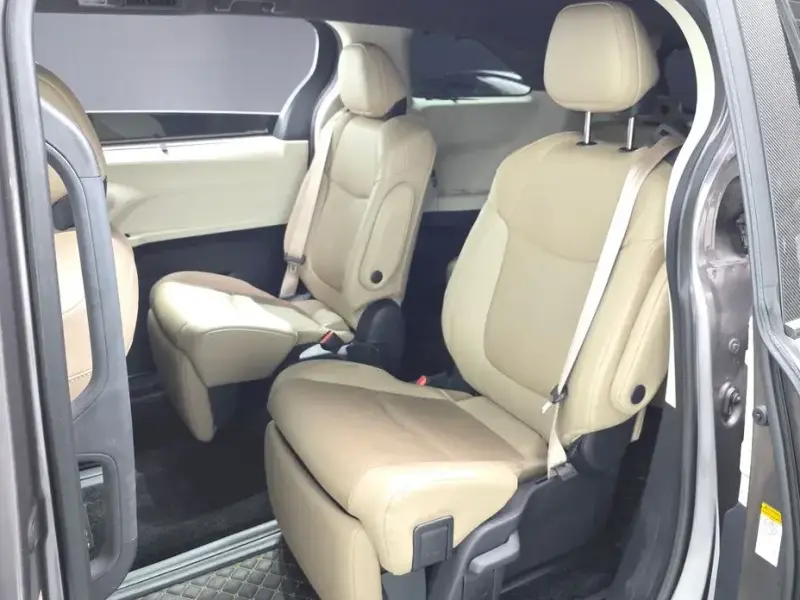 2021 Toyota Sienna с пробегом 39 526 км