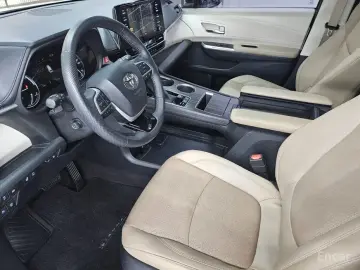 2021 Toyota Sienna с пробегом 116 289 км