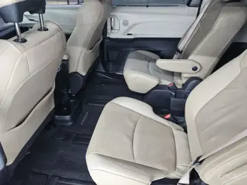 2021 Toyota Sienna с пробегом 116 289 км