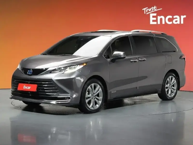 2021 Toyota Sienna с пробегом 67 389 км