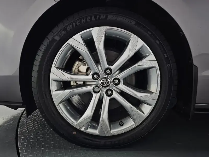 2021 Toyota Sienna с пробегом 67 389 км