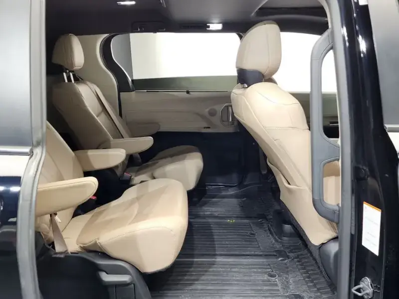 2021 Toyota Sienna с пробегом 61 581 км