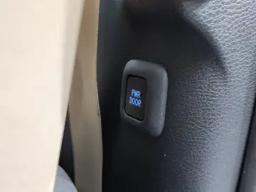 2021 Toyota Sienna с пробегом 61 581 км