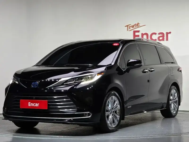 2021 Toyota Sienna с пробегом 85 720 км