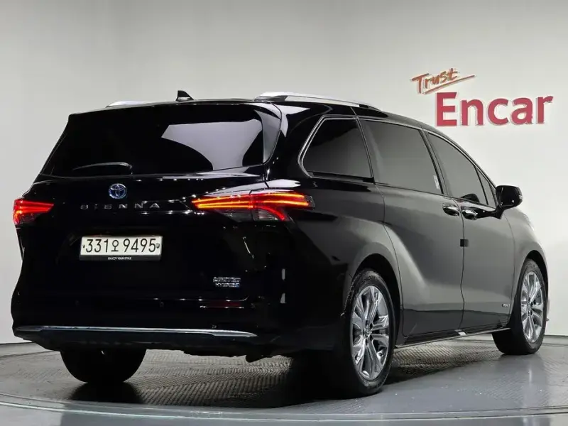 2021 Toyota Sienna с пробегом 85 720 км