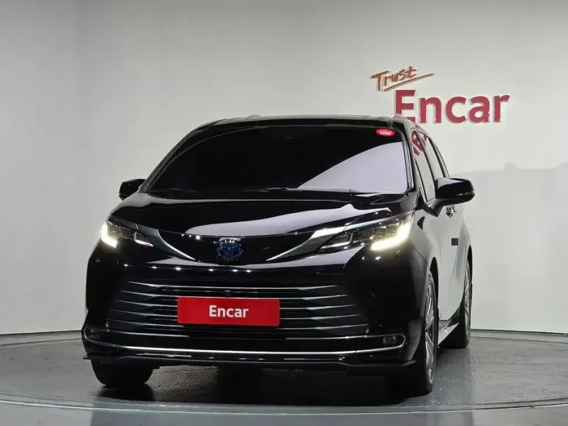 2021 Toyota Sienna с пробегом 85 720 км