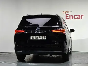 2021 Toyota Sienna с пробегом 85 720 км