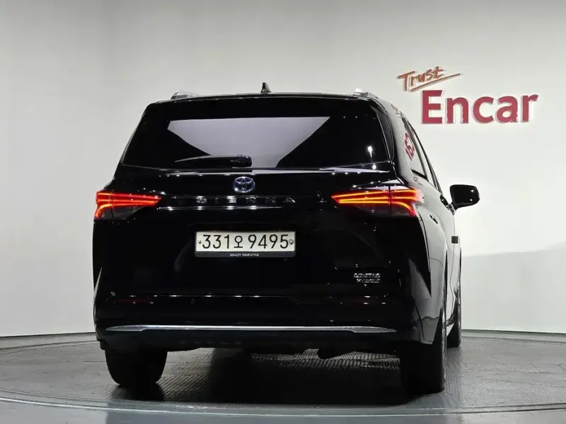 2021 Toyota Sienna с пробегом 85 720 км