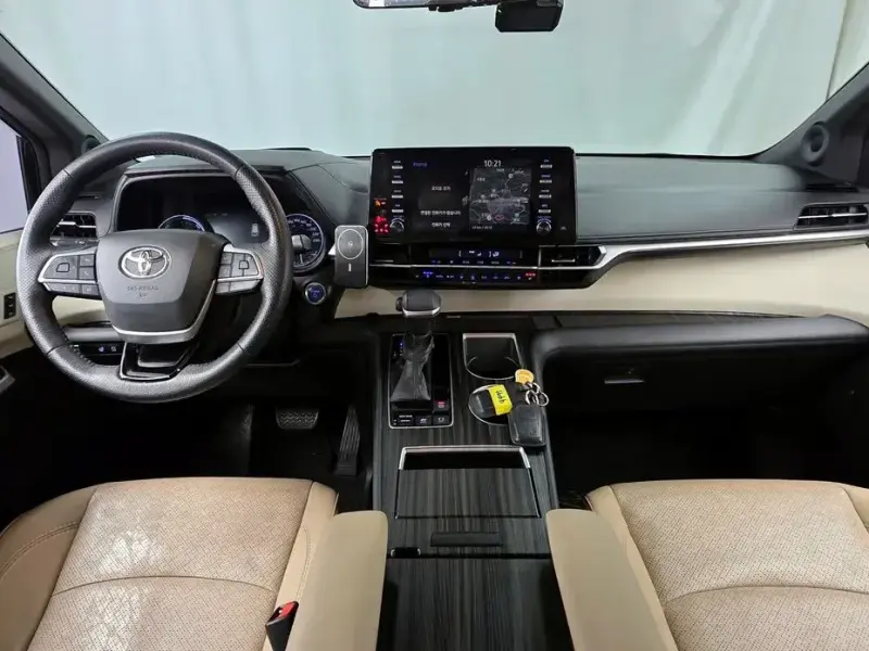 2021 Toyota Sienna с пробегом 85 720 км