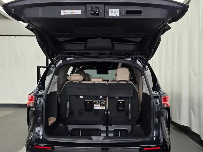 2021 Toyota Sienna с пробегом 85 720 км