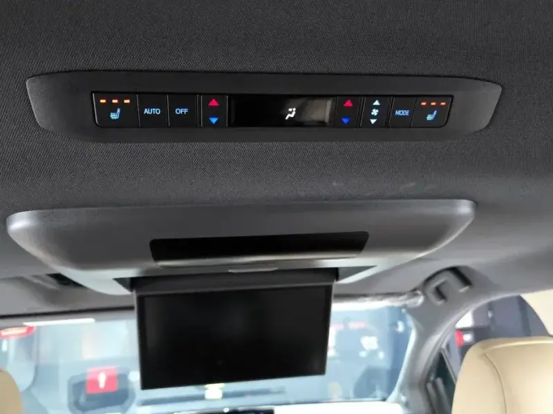 2023 Toyota Sienna с пробегом 37 338 км