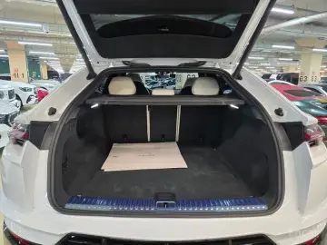 2023 Lamborghini Urus с пробегом 17 460 км