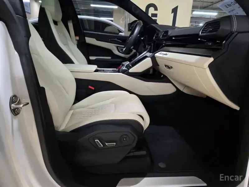 2023 Lamborghini Urus с пробегом 17 460 км