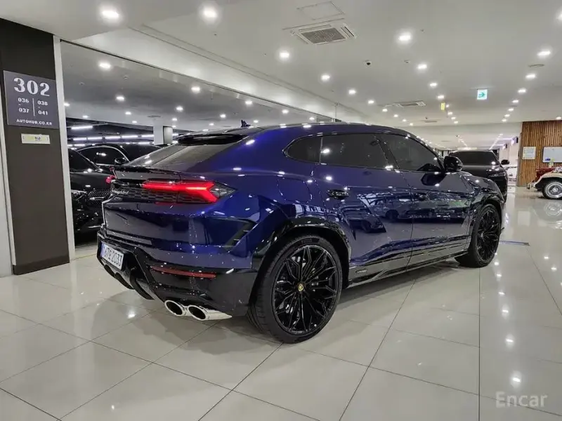 2025 Lamborghini Urus с пробегом 51 км
