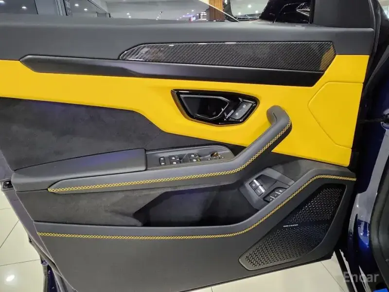 2025 Lamborghini Urus с пробегом 51 км